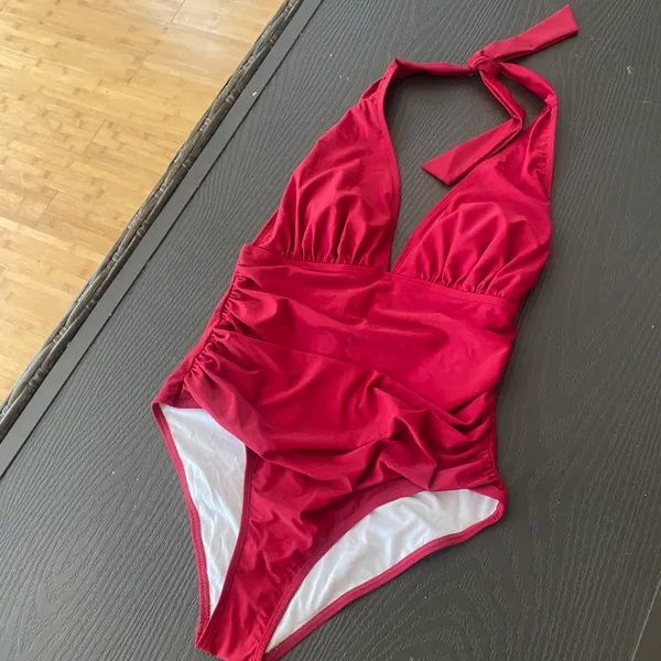 One Piece AI'MAGE Women's Halter Swimsuit 2024 Tummy Control Bathing Suits Ruched Deep V Neck Swim Suit - Image 7