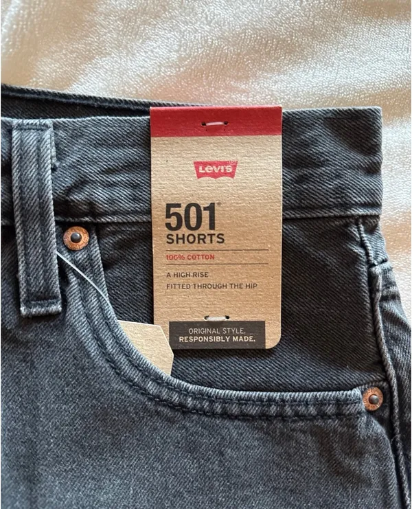 Levi’s 501 Shorts - Image 4