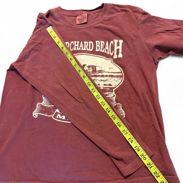 Burgundy long sleeve Old Orchard Beach Maine shirt Size Medium - Image 3