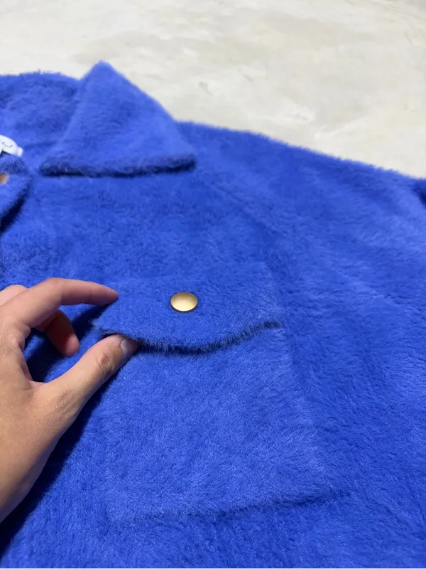 Bucket list Frankie soft fur shacket medium Blue - Image 4
