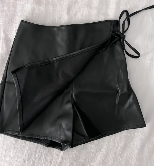 Abercrombie Black Leather Skort - Image 3
