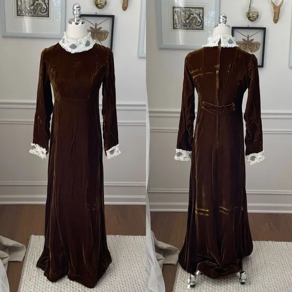 Vintage 70s Brown Velvet Maxi Dress Lace Collar Cuff XS - Image 2