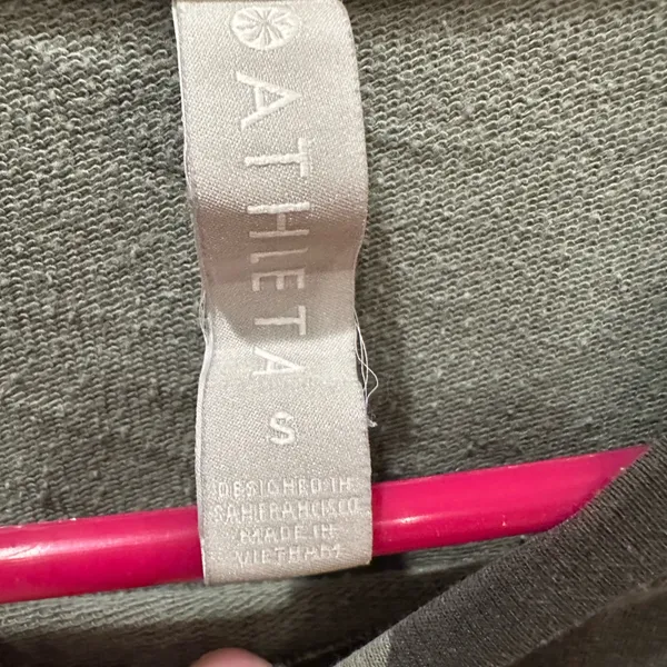 Athleta Women's Gray Camouflage Long Sleeve Tee - Image 3