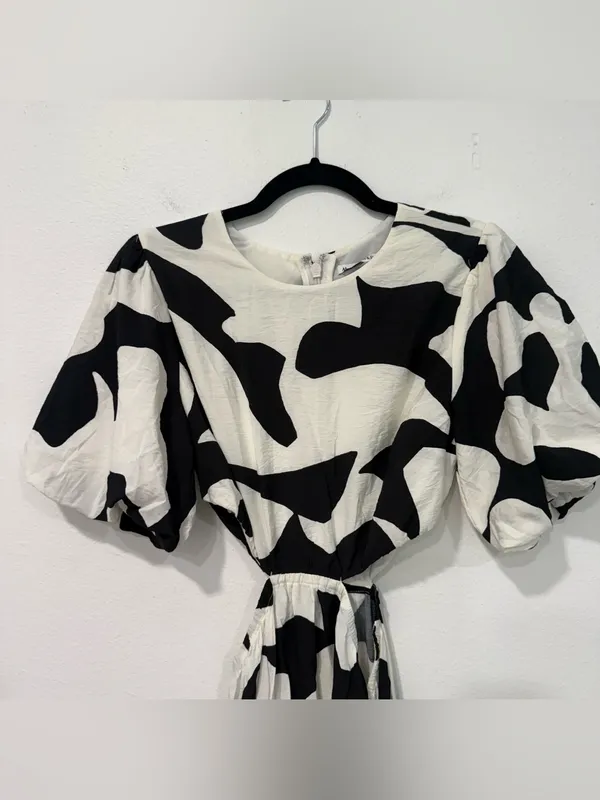 Abercrombie & Fitch Black White Short Sleeve Cutout Maxi Dress S - Image 3