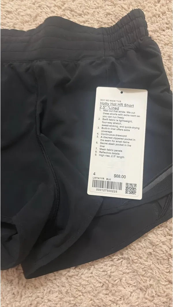 Lululemon Hotty Hot 2.5" Shorts High-Rise - Image 2