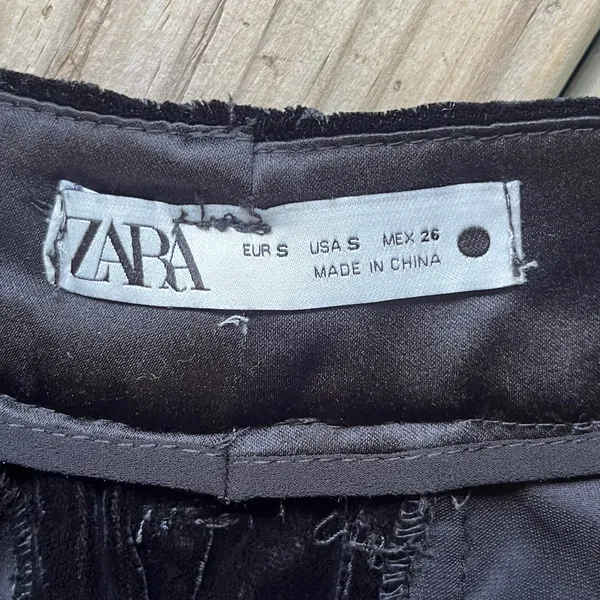 Zara Women's Black Velvet High Rise Wide Leg Pants Size S - Image 5