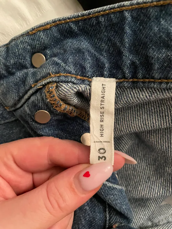 Highwaisted Jeans - Image 4