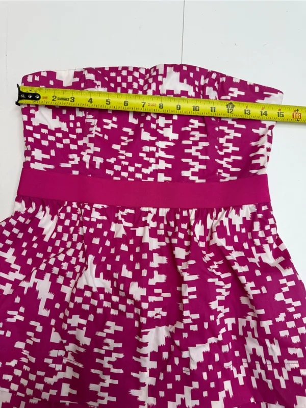 Banana Republic Strapless Fuchsia Patterned Tiered Dress size 4 - Image 5