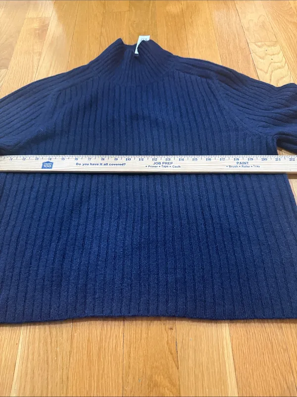 NWT Gap mocked neck ribbed navy blue sweater size medium. - Image 5