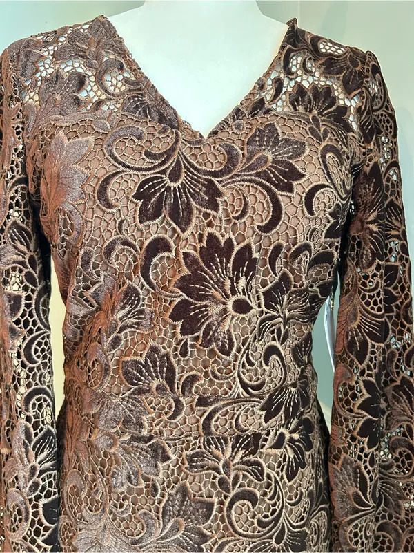 Kensie Chocolate Brown Floral Lace V-Neck Long Sleeve Dress - Image 3