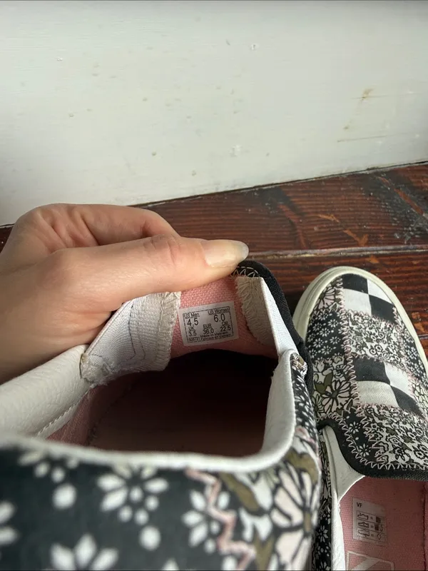 ✨Vans Floral Checkered Slip Ons Limited Edition Sz 6 Women’s ✨ - Image 4