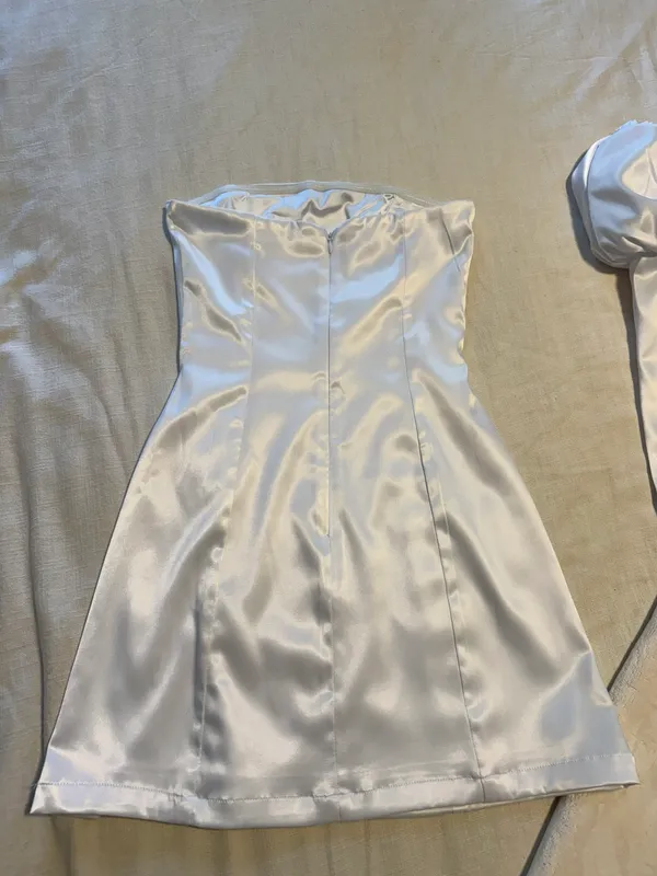 Revolve Eva Strapless Bridal Dress - Image 9