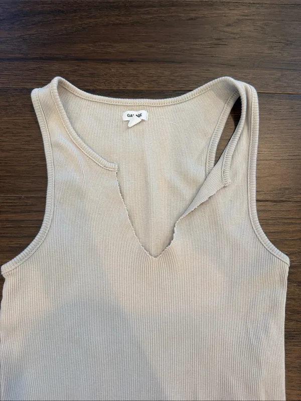 Garage Ribbed Beige V-Notch Tank Top Size XS - C33-093 - Image 3