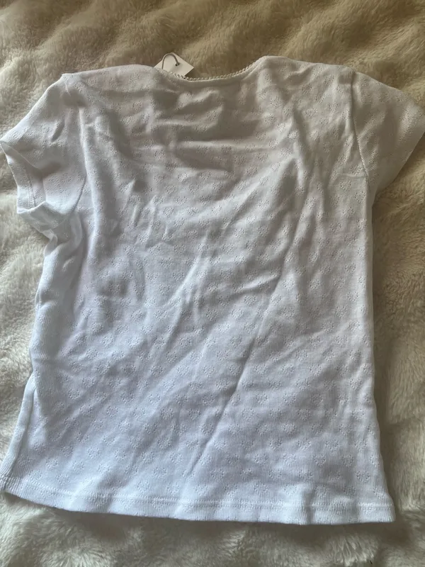 White eyelet tee shirt - Image 3