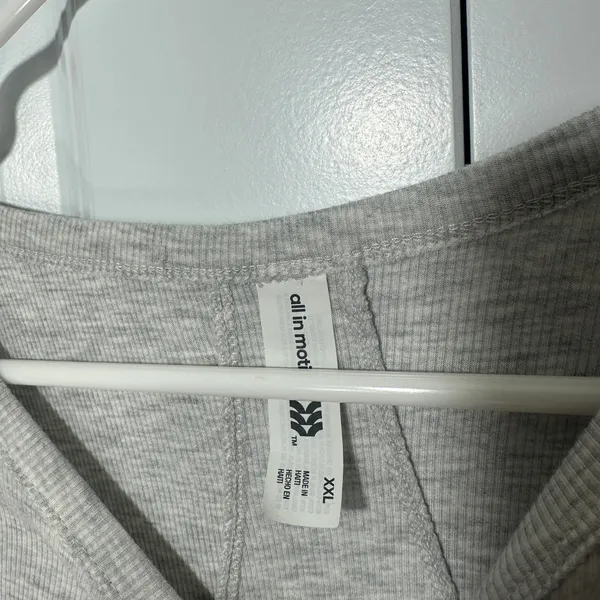 All in Motion T-Shirt Womens XXL Gray Ribbed Knit Cropped Crew Flowy Soft‎ Top - Image 2