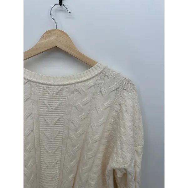 Cyrus Cream Cable Knit Sweater Women M Chunky Cozy Classic Heritage Quiet Luxury - Image 5