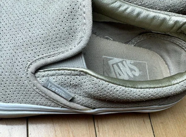 VANS Perforated Suede Classic Slip On Size 8.5 - Image 10