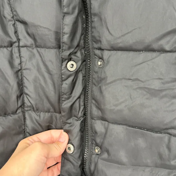 Eddie Bauer Women's Goose Down‎ Puffer Jacket Medium Black Quilted Snap Front - Image 3