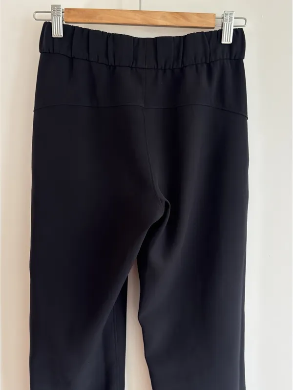 Lululemon On the Fly Crop Woven 23” Black Pants Size 2 - Image 12