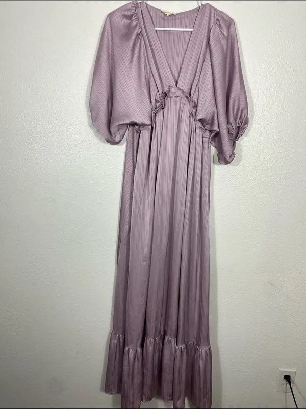 Vanilla Bay maternity long lilac V-neck pleated dress, size S - Image 4