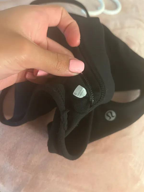 Lululemon Y Flow Bra - Image 4