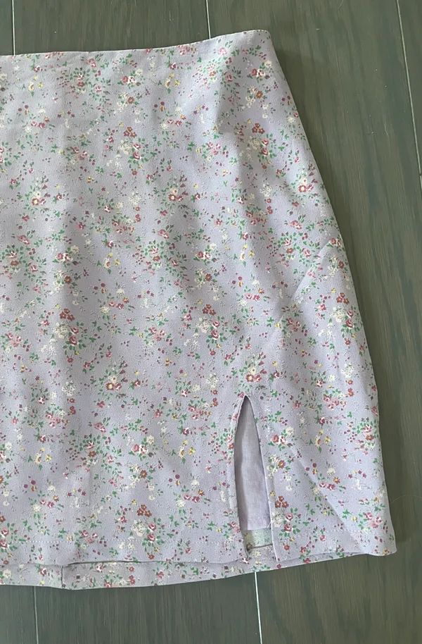 Princess Polly Mini Skirt • Size 4 - Image 3