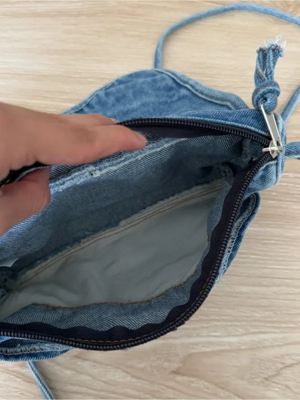 Small Overflap Messenger Bag Light Medium Wash Denim 90s Y2K 2000s Grunge - Image 3