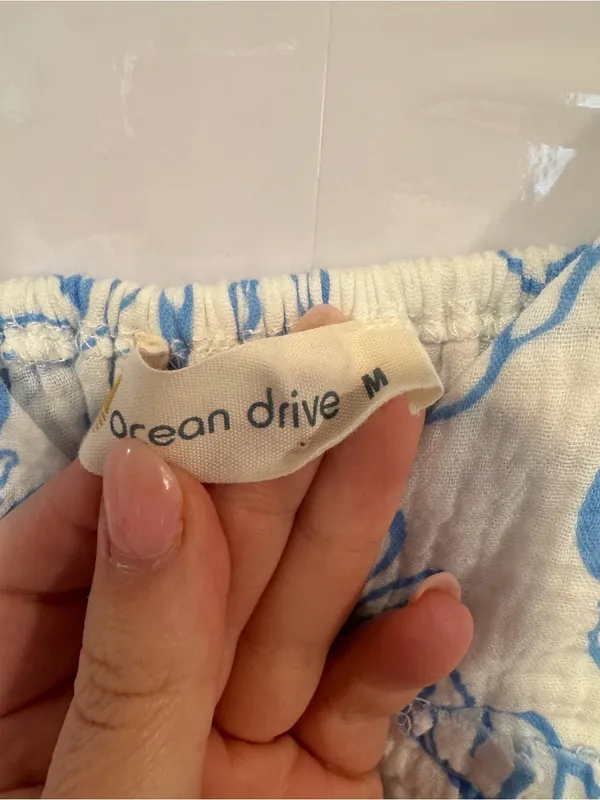 Ocean‎ Drive tie front Light Blue Floral Spaghetti Strap Peplum Top - Image 3