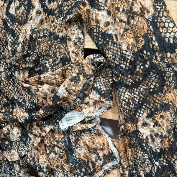 Free People Women’s Size‎ Large Out For The Night Snakeskin Print Blouse - Image 7