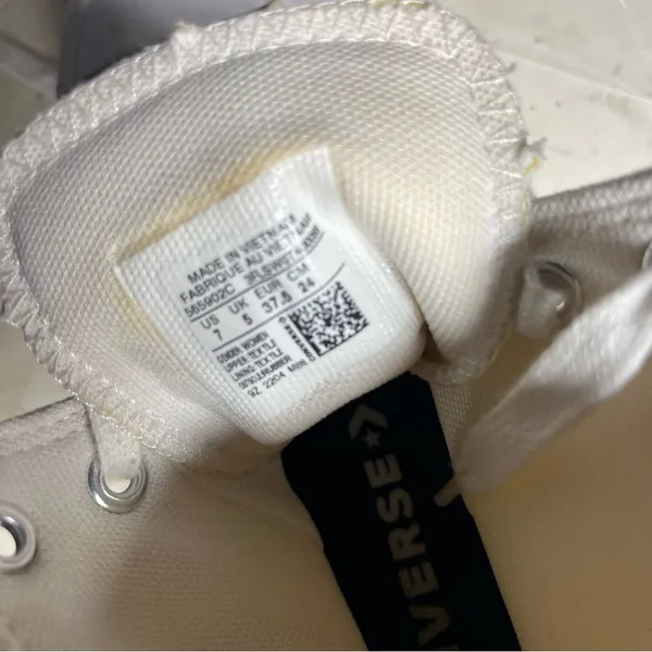 CONVERSE Chuck Taylor High Tops Sneakers Lugged Sole White Womens Size 7 - Image 6