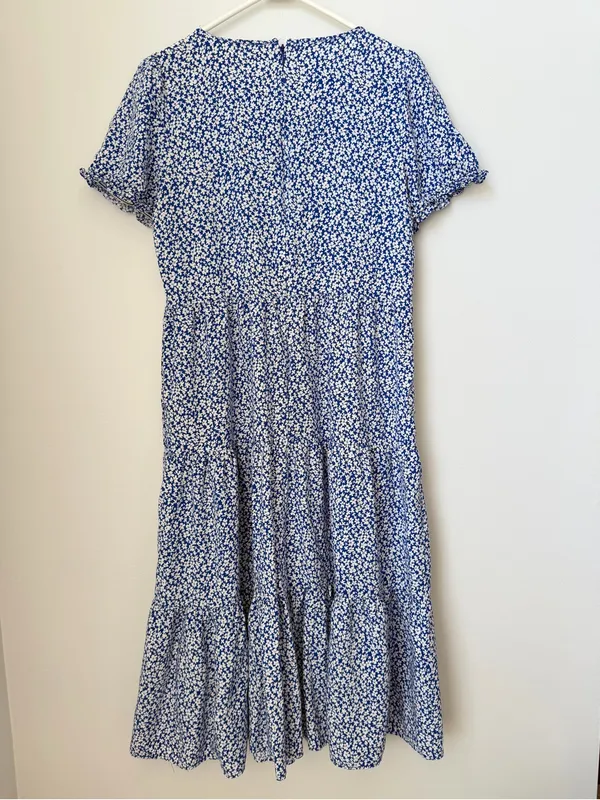 J. Crew Floral Tiered Midi Dress in Blue and White Size Medium - Image 6