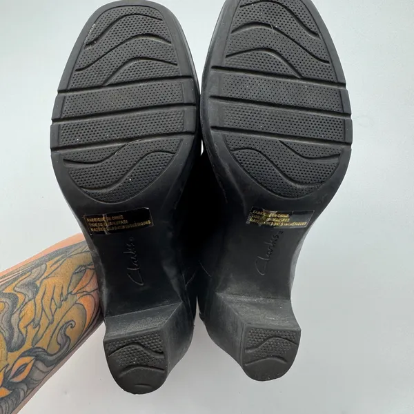 Clarks Bendables Booties Womens‎ 7M Black Leather Side Zip Block Heel Comfort - Image 12