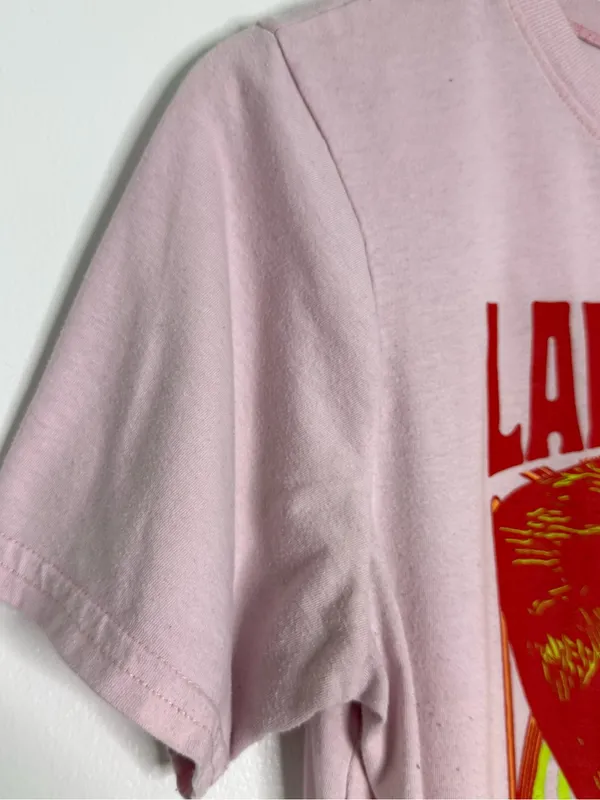 Ripple Junction Lainey Wilson Heart Like a Truck Graphic T-Shirt Pink Large Concert Tee - Image 2