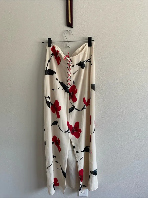 Floral Midi Skirt in Cream with Red Blooms - Image 3