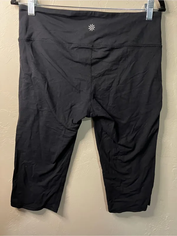 Athleta Be Free Black Crop Capri Leggings 17" Inseam High Rise Athletic Yoga Pan - Image 6