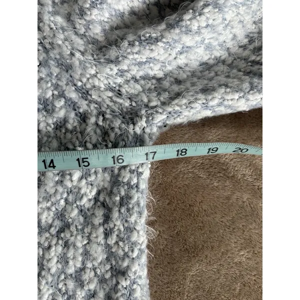 Buffalo Blue/White Knit Soft Sweater Long Sleeve Size M Warm Round‎ Neck - Image 5