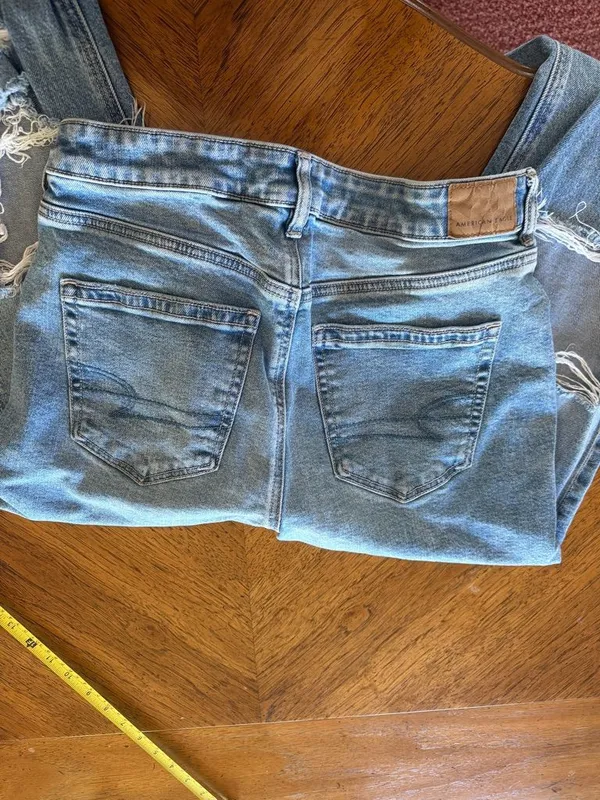 American Eagle Mom Jeans - Image 5
