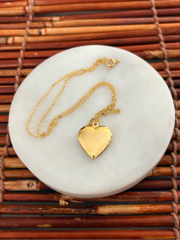 Gold Tone Heart 'Mom' Pendant Locket Necklace on Fine Chain 18” - Image 6