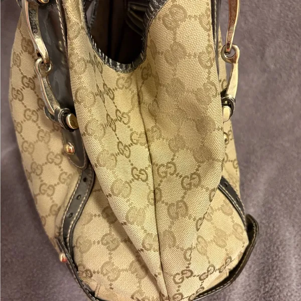 Gucci Pelham Canvas Shoulder Bag with Metallic Strapes - Image 13