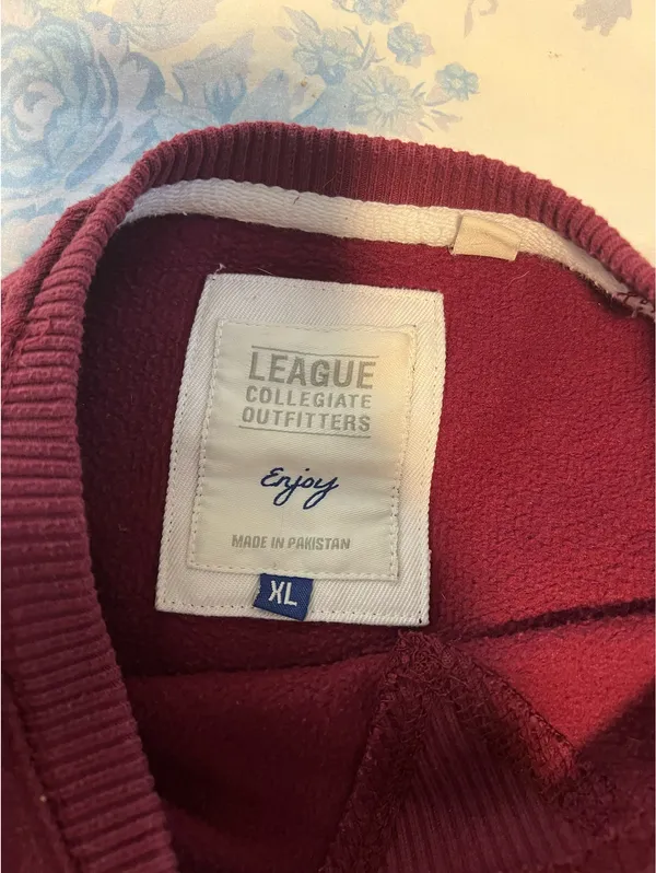 Vintage Harvard University Sweatshirt - Image 4