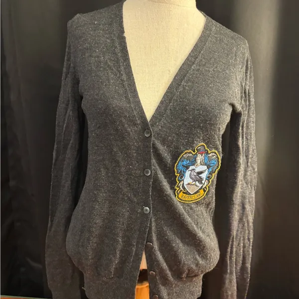 Uniqlo Dark‎ Gray Blazer with Embroidered Crest - Image 9