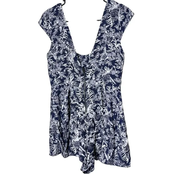 Kimchi Blue Romper Womens Blue Floral Urban Outfitters Size 8‎ - Image 8