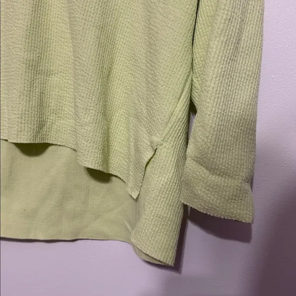 Maurices Soft Neon Green/Yellow Textured V-Neck High Low Top - Image 6