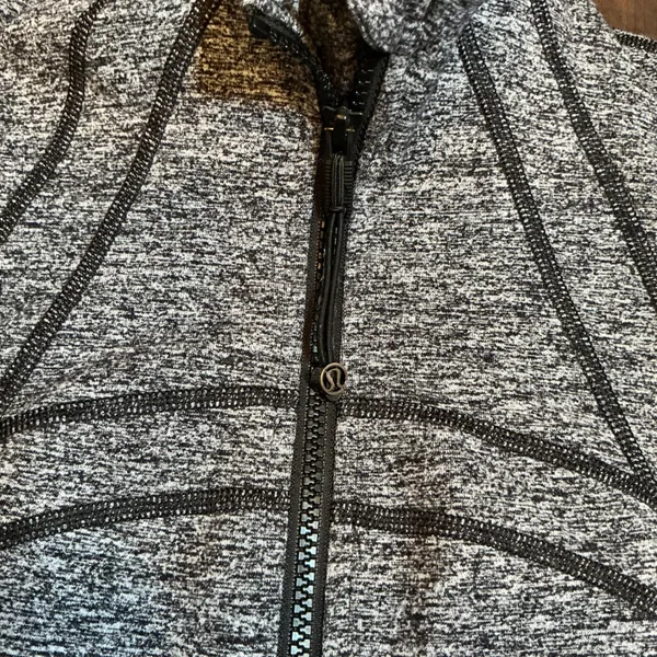 Lululemon Define Jacket Gray Space Dye Heathered Zip Up Size 8 Athleisure Yoga - Image 2