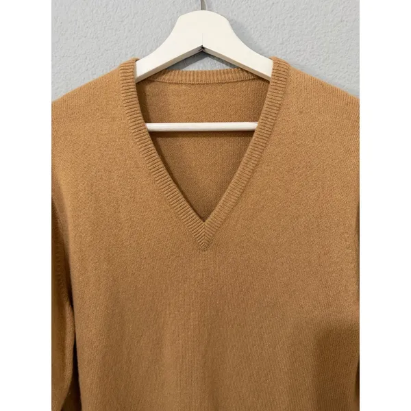 Wool Women Camel Knit Sweater M Tan V-Neck Long Sleeve Classic Minimalist Preppy - Image 2