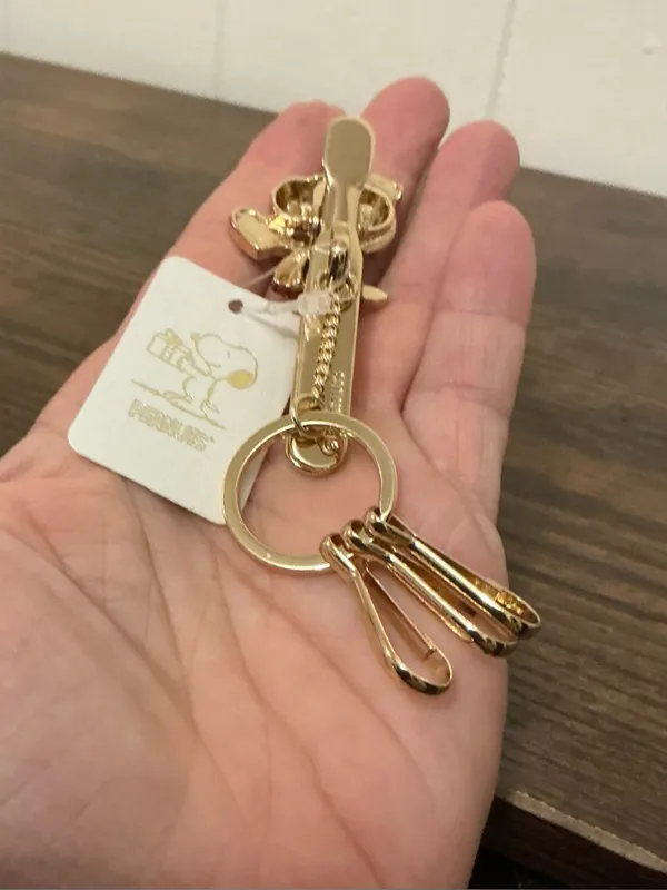 A Rare NWT Snoopy Bag Key Clip Keyring by the Japanese brand 3carat - Image 2