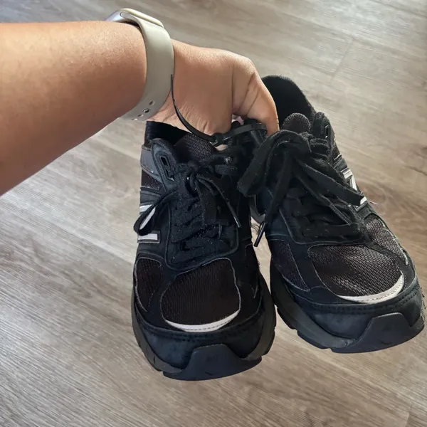 New Balance MADE IN USA 990v5 Core Sneakers, Black/Gray, Women's US 7 - Image 5