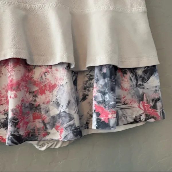 Lija women's white, black and pink golf, tennis, pickleball skort size large - Image 15