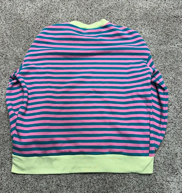 Amazon sweatshirt - Image 2