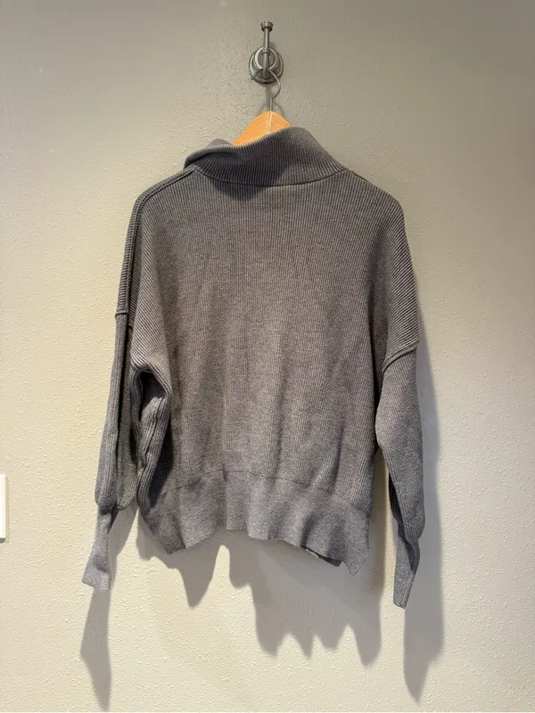Gray Ribbed Knit Quarter Zip Sweater Mock Neck Pullover Size Medium - Image 4